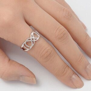 Sterling Silver Infinity Ring – Elegant & Symbolic Design